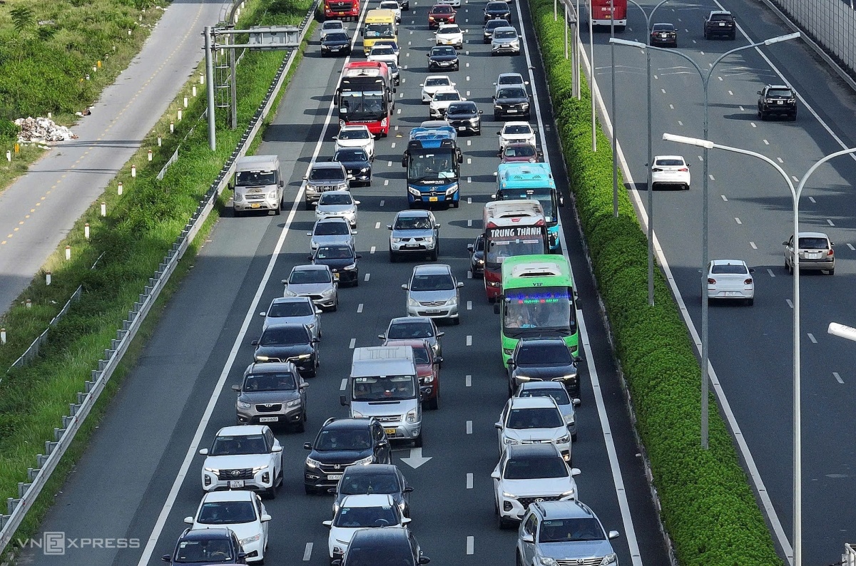 Пробки на въездах в Хошимин и Ханой