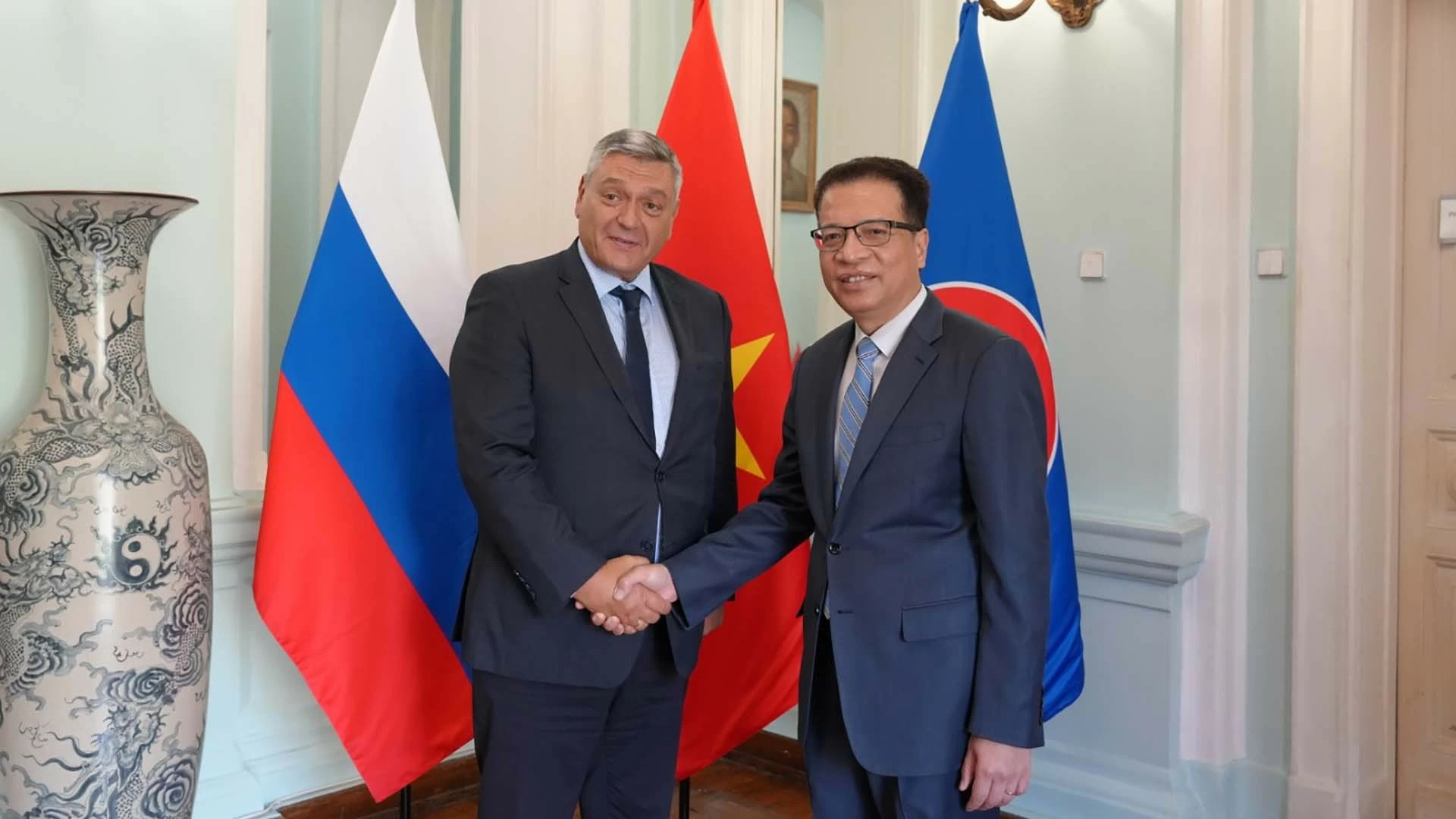 Посол Данг Минь Хой встретился с Заместителем министра иностранных дел Российской Федерации Андреем Руденко