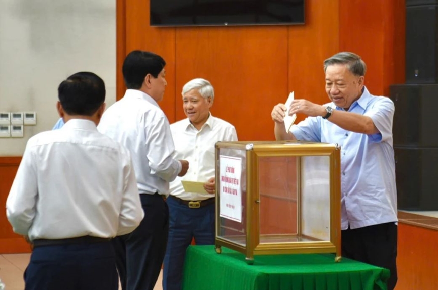 Генеральный секретарь ЦК КПВ, Президент То Лам присутствовал на церемонии запуска сбора средств для поддержки людей, пострадавших от тайфуна №3