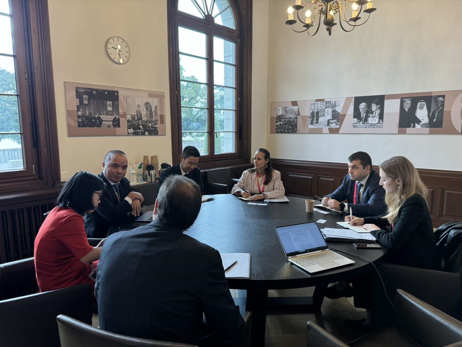 Миссия Вьетнама при ВТО провела рабочую встречу с AmCham EU