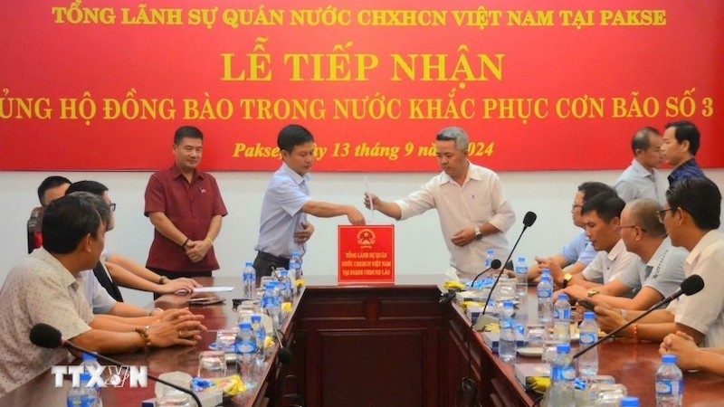 Вьетнамцы в странах мира собирают пожертвования на поддержку соотечественников, пострадавших от тайфуна Яги