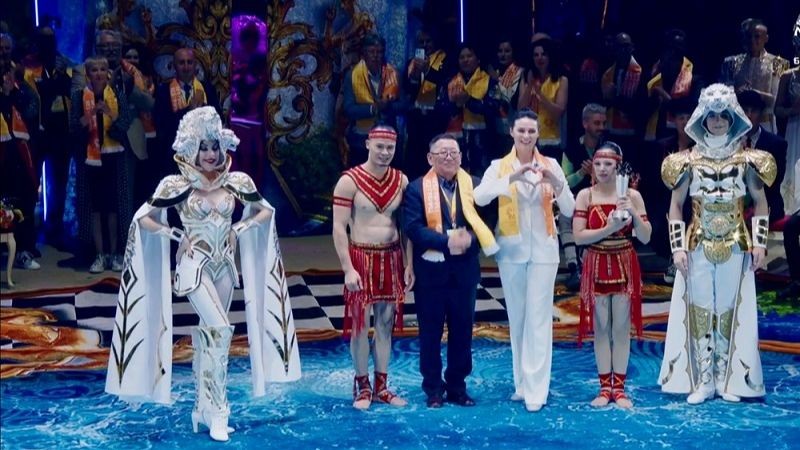 Вьетнамские гимнасты получили серебряные награды на Международном фестивале циркового искусства в России