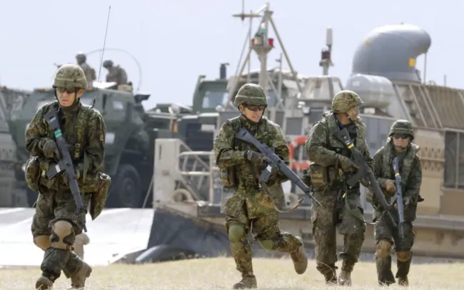 Сухопутные силы самообороны Японии и французская армия впервые проводят совместные учения в Японии