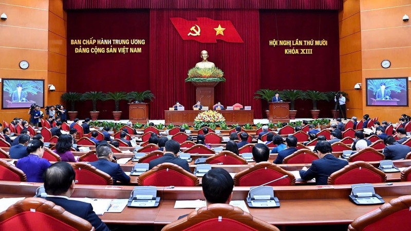 Второй рабочий день 10-го пленума ЦК КПВ XIII созыва