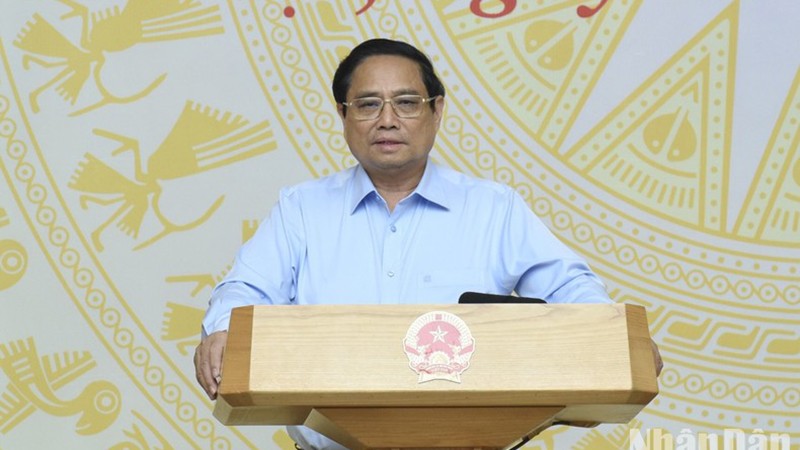 Премьер-министр Фам Минь Тьинь председательствовал на конференции постоянного комитета Правительства с акционерными коммерческими банками