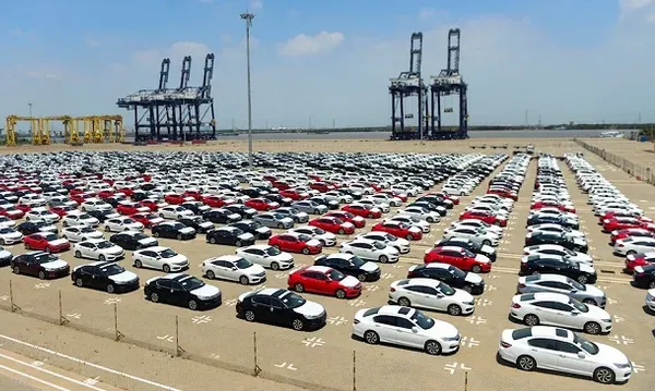 Вьетнам импортировал комплектных автомобилей на сумму более 2,3 миллиарда долларов