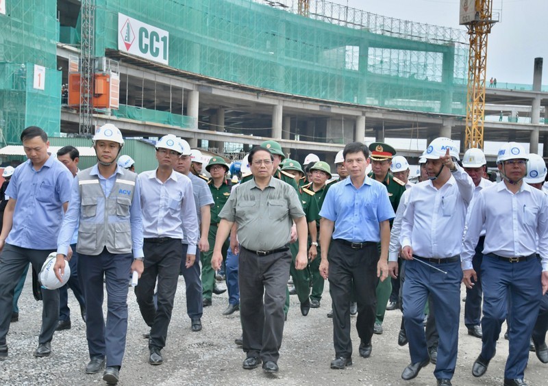 Премьер-министр проверил ход реализации двух проектов в провинции Донгнай