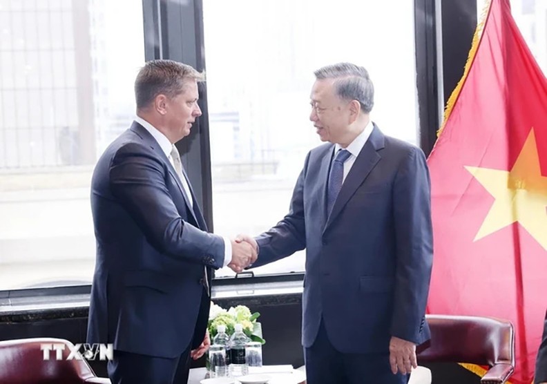 Генеральный секретарь ЦК КПВ, Президент То Лам принял руководителей корпораций США