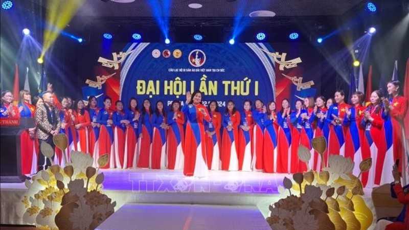 Открылся Клуб наследия вьетнамского платья «аозай» в Чехии