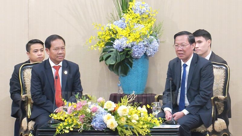 Продвижение сотрудничества в областях туризма, торговли и инвестиций между городом Хошимином и лаосскими местностями