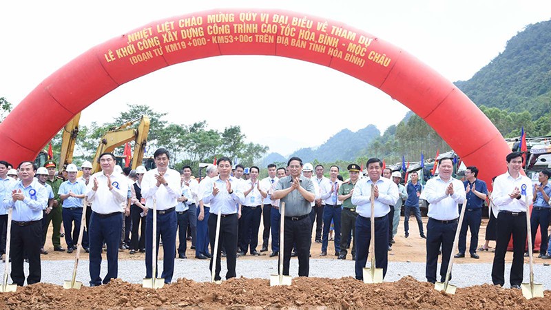Усилия по сокращению сроков строительства скоростной автомагистрали Хоабинь-Моктяу