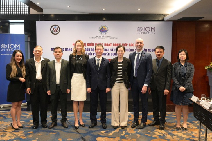 Пограничные войска и МОМ начали новый проект по предотвращению и борьбе с торговлей людьми