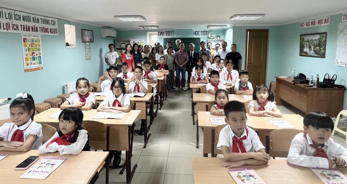 Занятия по вьетнамскому языку в бункере в Одессе Украина