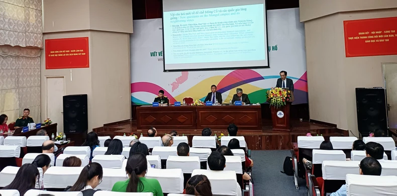 Международная научная конференция «Написание статей на тему революционной войны и образа солдата дядюшки Хо»