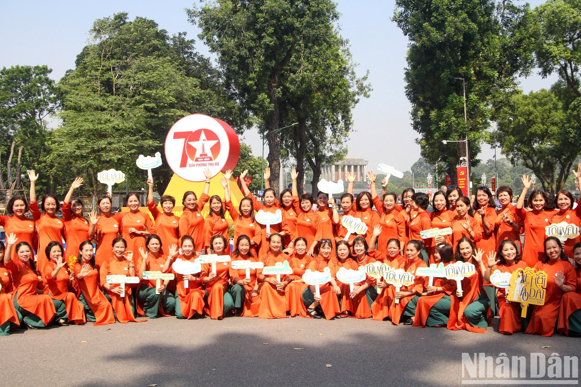 Более 1000 столичных женщин приняли участие в Карнавале костюма «аозай»