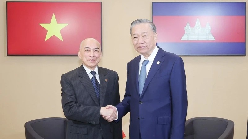 Генеральный секретарь ЦК КПВ, Президент То Лам встретился с Королем Камбоджи