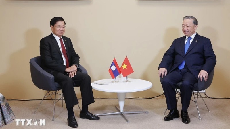 Генеральный секретарь ЦК КПВ, Президент То Лам встретился со своим лаосским коллегой