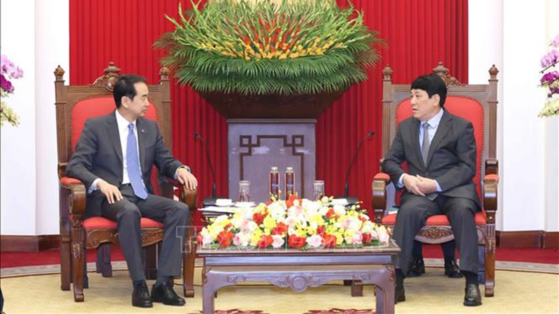 Приложение усилий по дальнейшему укреплению вьетнамско-китайских отношений
