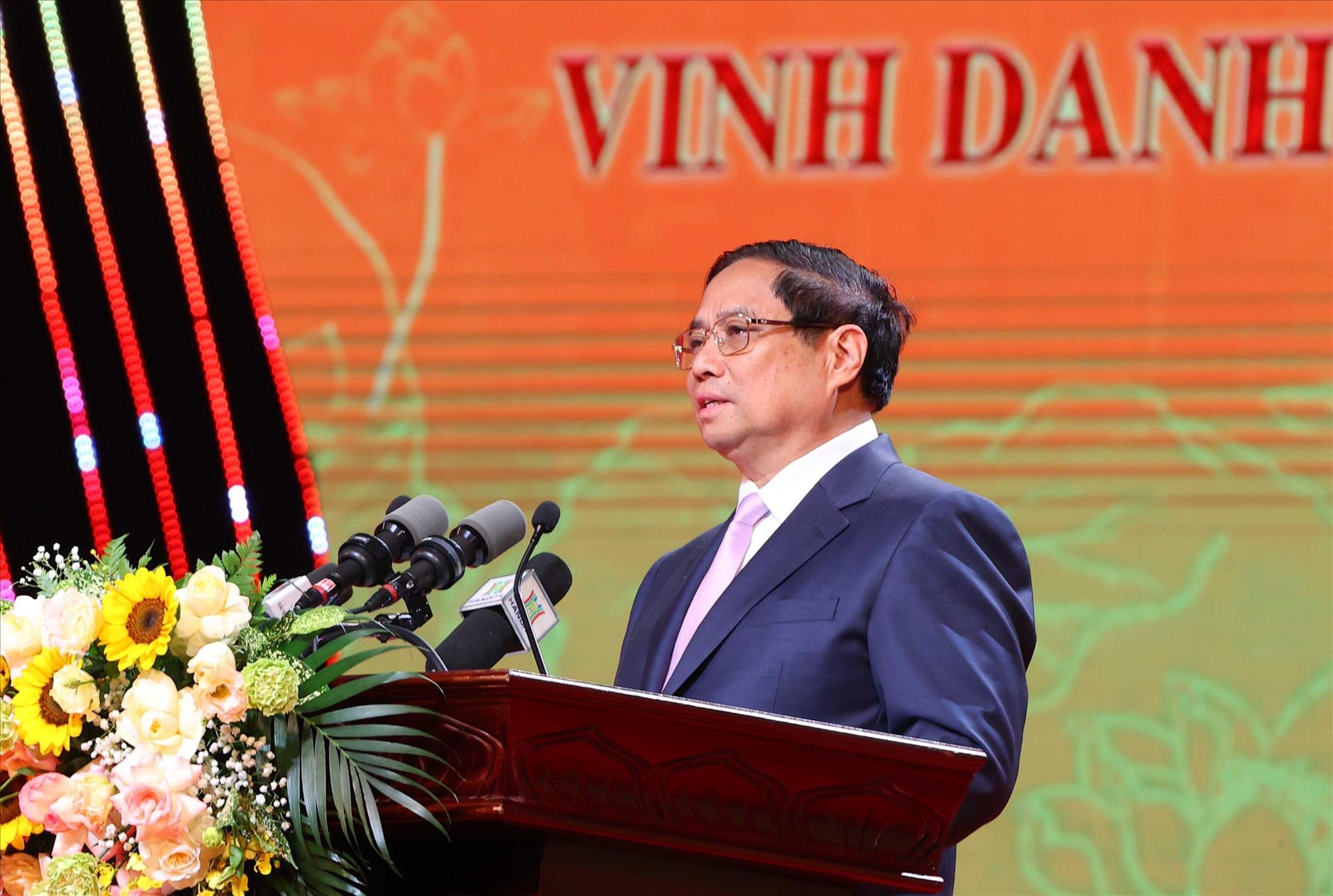 Чествование выдающихся граждан Ханоя 2024 года