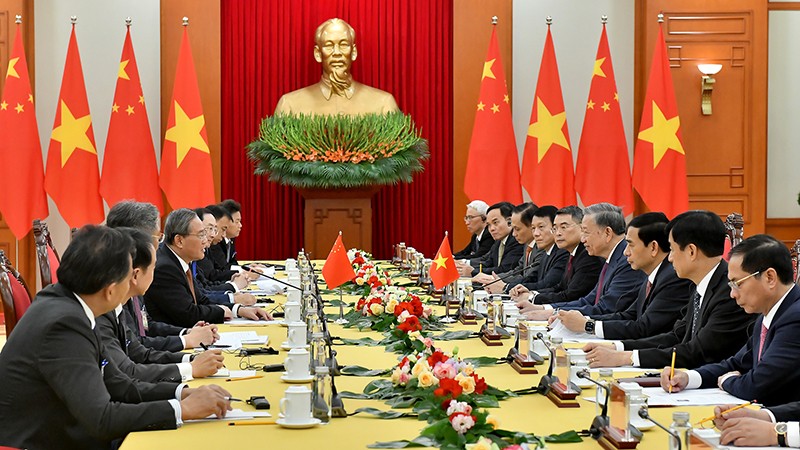 Генеральный секретарь ЦК КПВ, Президент Вьетнама То Лам встретился с Премьером Госсовета Китая Ли Цяном