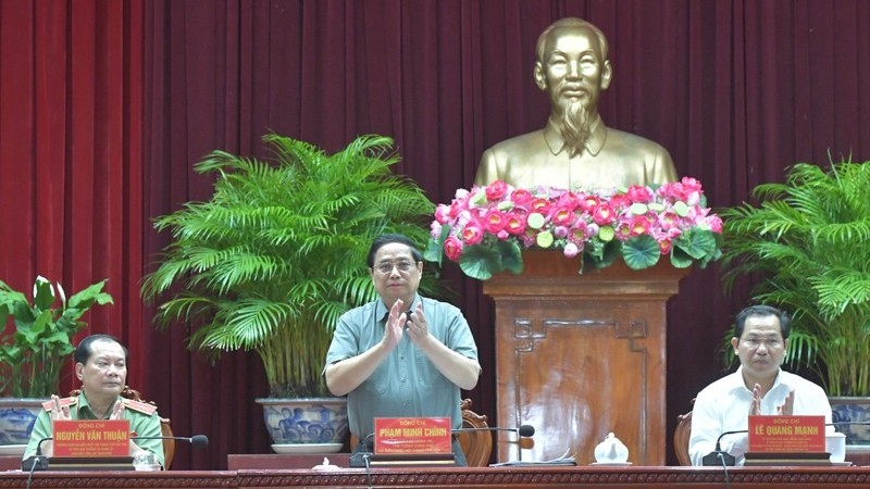 Премьер-министр Фам Минь Тьинь встретился с избирателями города Кантхо перед 8-й сессией НС XV созыва