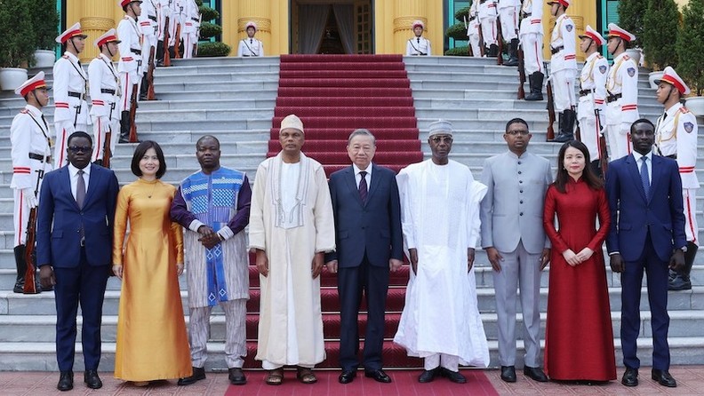 Вьетнам продолжает придерживаться внешнеполитического курса на независимость и самостоятельность