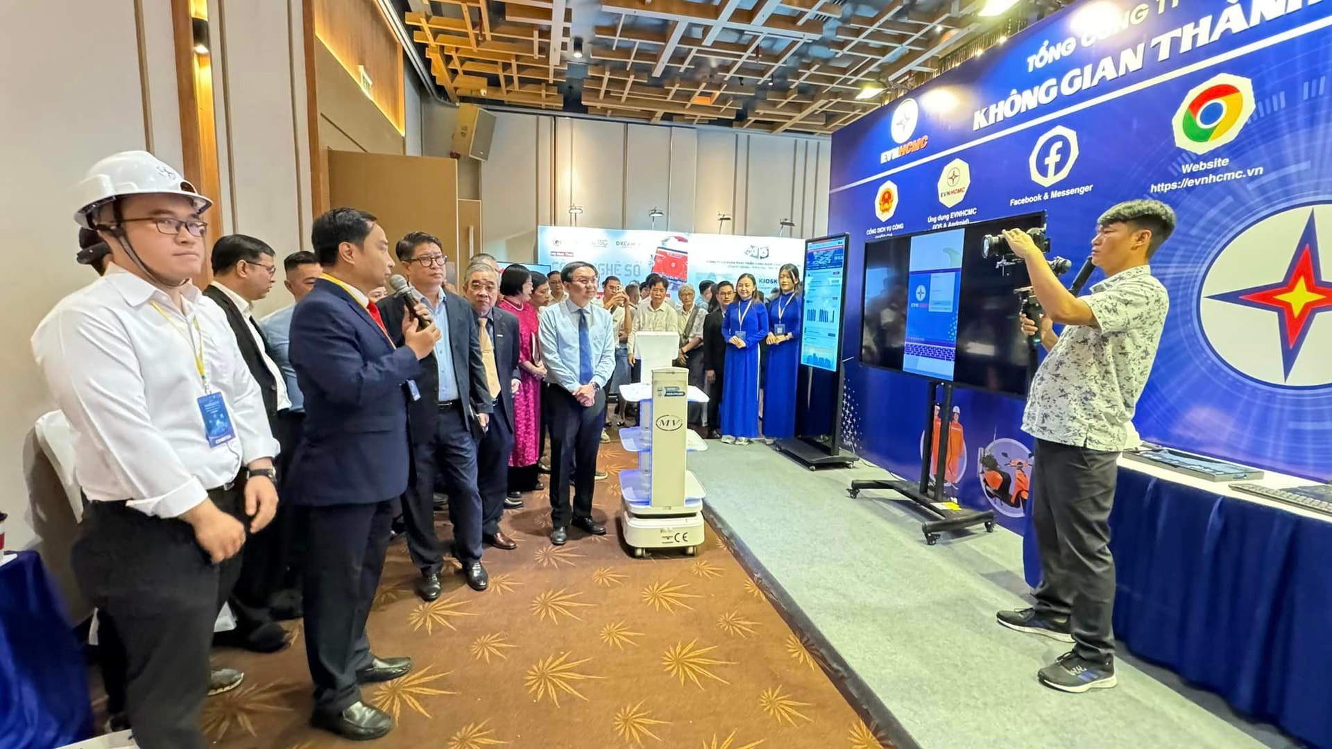 Г Хошимин ставит цель активизировать цифровую трансформацию к 2025 году