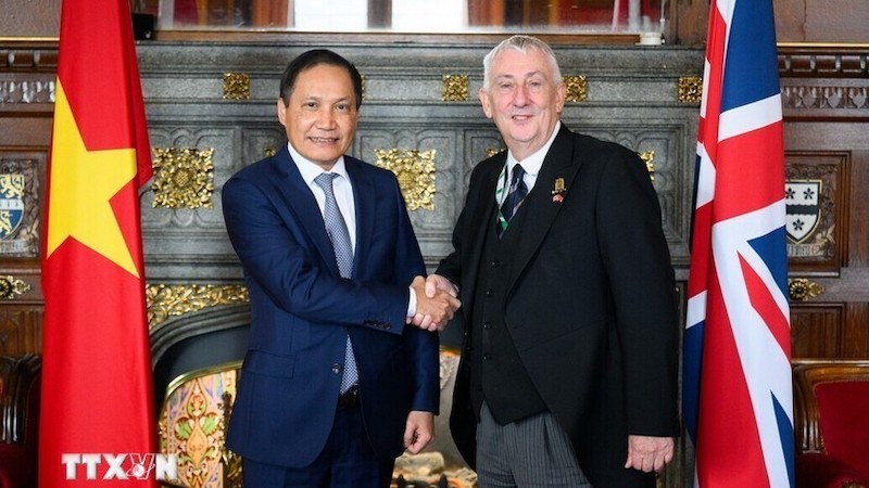Содействие межпарламентскому сотрудничеству между Вьетнамом и Великобританией