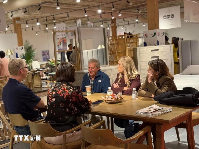 Вьетнамская мебель получила высокую оценку на выставке в Северной Каролине