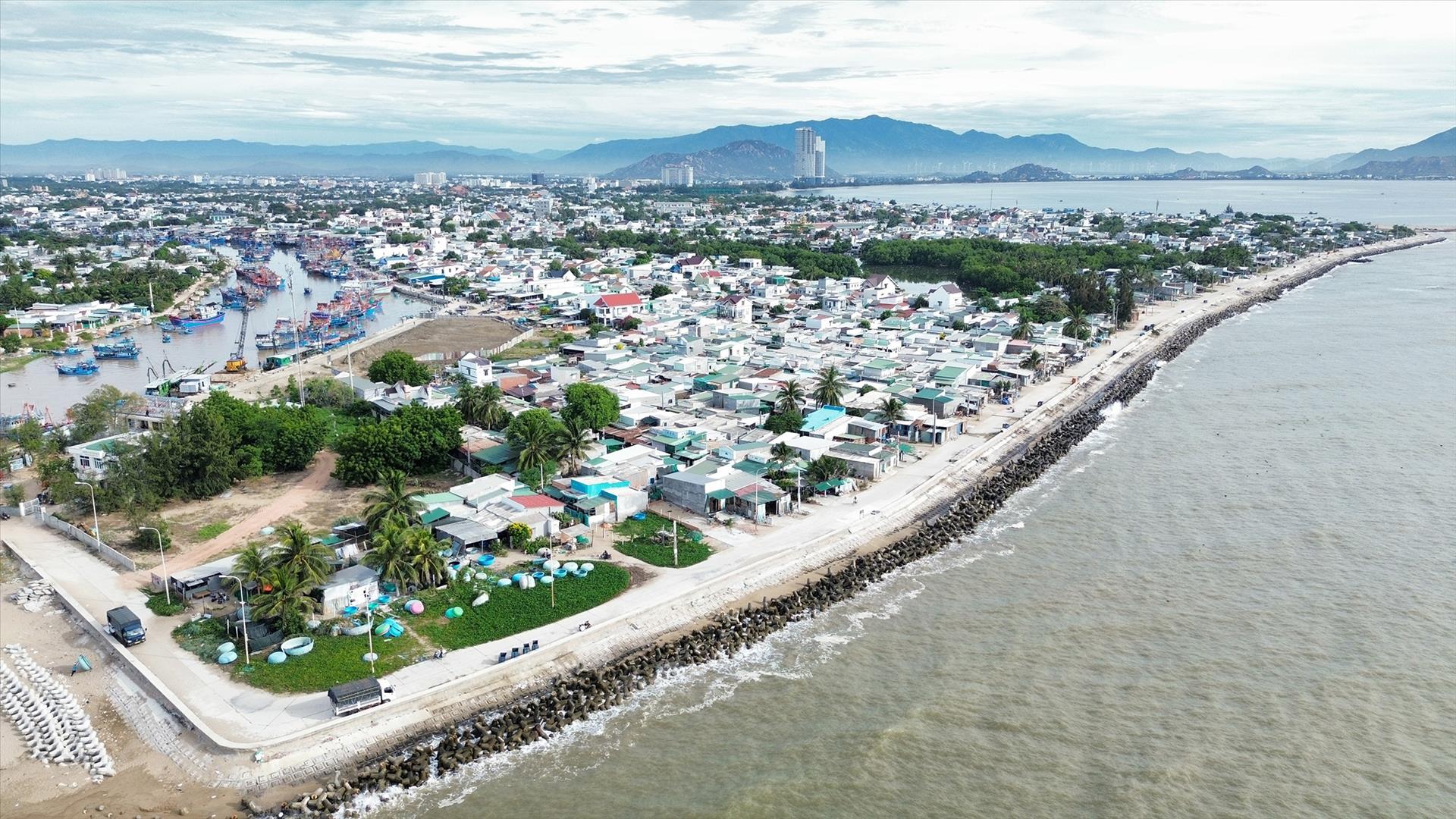 Вьетнам вырабатывает решения для предотвращения береговой эрозии