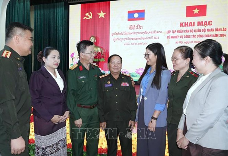 Армии Вьетнама и Лаоса продолжают добрые традиции