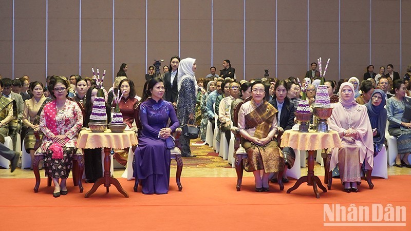 Создание более сильного сообщества АСЕАН посредством культурного наследия и текстиля