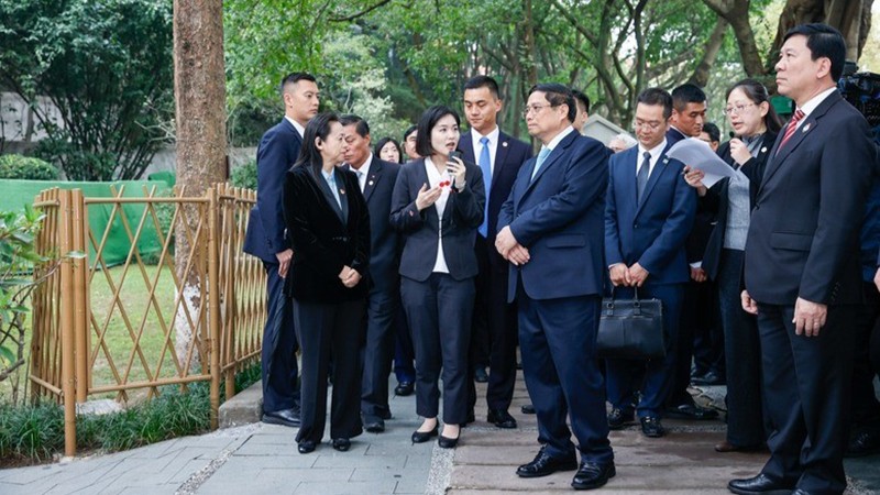 Премьер-министр посетил место, где Дядя Хо занимался революционной деятельностью в Чунцине, Китай