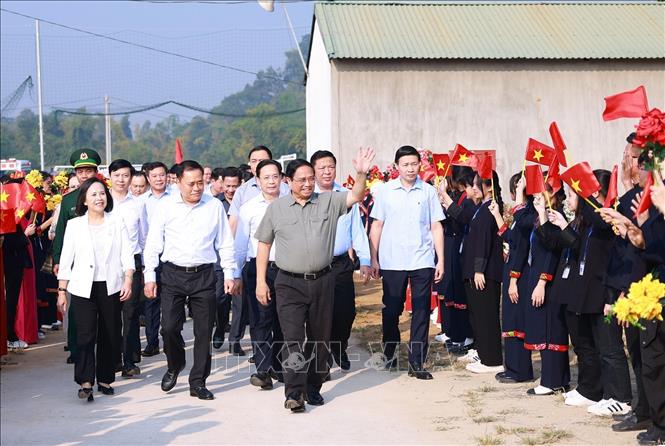 Премьер-министр посетил фестиваль великого национального единства в провинции Лангшон