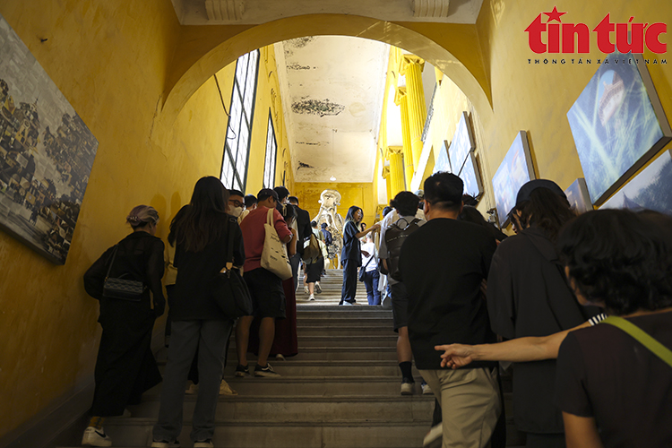 Фестиваль креативного дизайна 2024 гола в Ханое привлек десятки тысяч посетителей