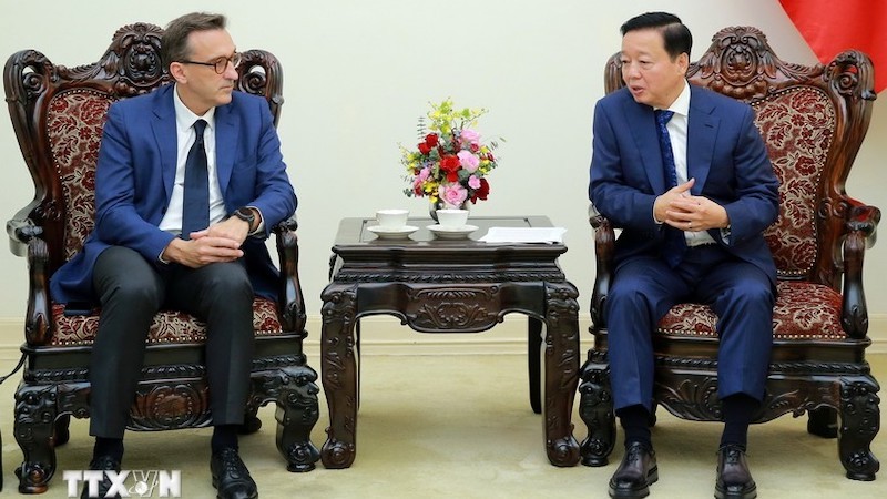 Вице-премьер Чан Хонг Ха принял Зампредседателя французской корпорации CMA-CGM