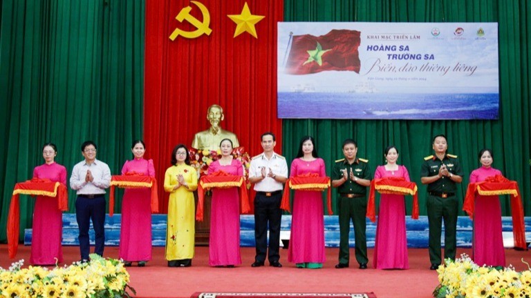 Прошла выставка «Хоангша, Чыонгша – Священные море и острова»