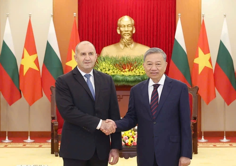 Поднятие отношений традиционной дружбы между Вьетнамом и Болгарией на новую высоту