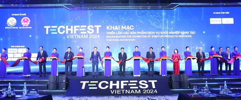 Более 350 технологических стендов с инновационными продуктами представлены на Techfest 2024