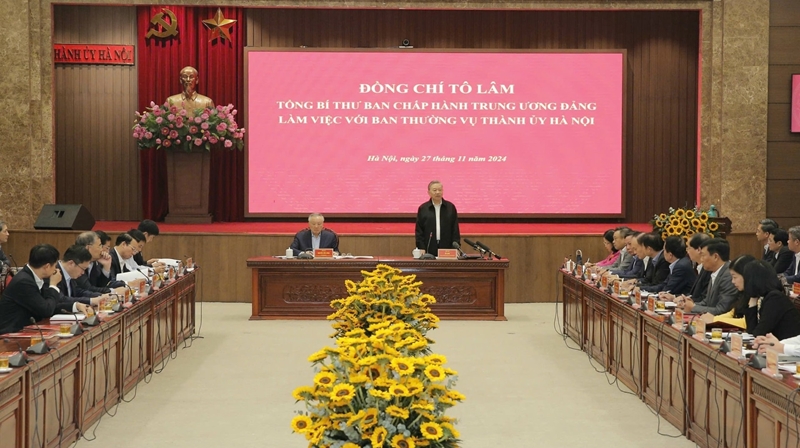 Генсек ЦК КПВ То Лам провёл рабочую встречу с постоянным бюро парткома Ханоя