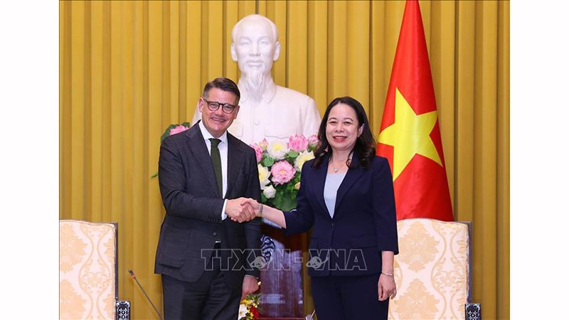 Вице-президент Во Тхи Ань Суан приняла Премьер-министра земли Гессен, Германия