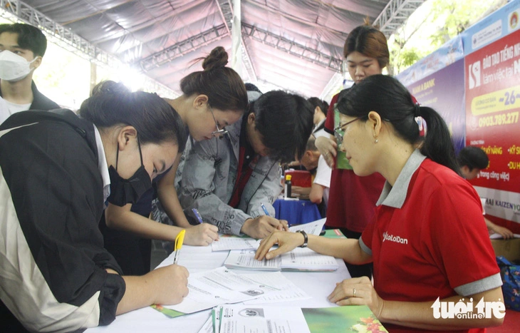 82 вьетнамских предприятий планируют повысить зарплаты в 2025 году