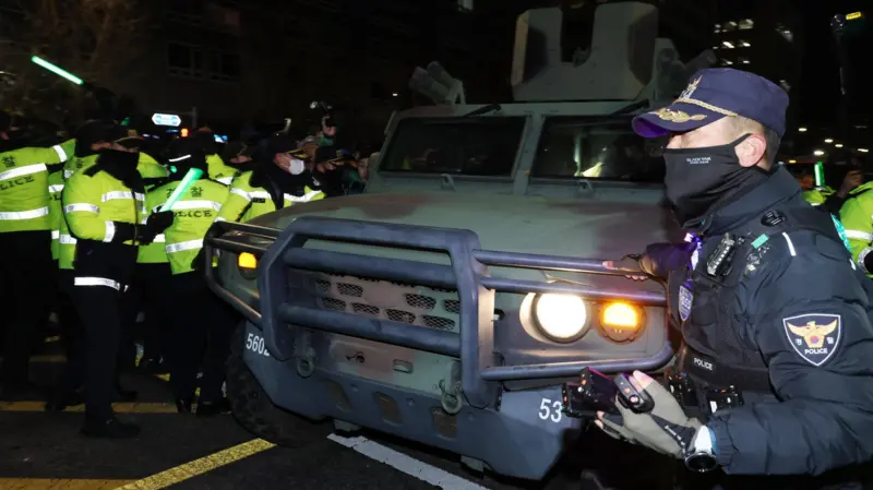 Президент Республики Корея объявил об отмене военного положения