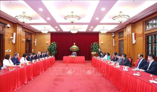 Товарищ Чан Кам Ту принял послов, глав представительств Вьетнама за рубежом