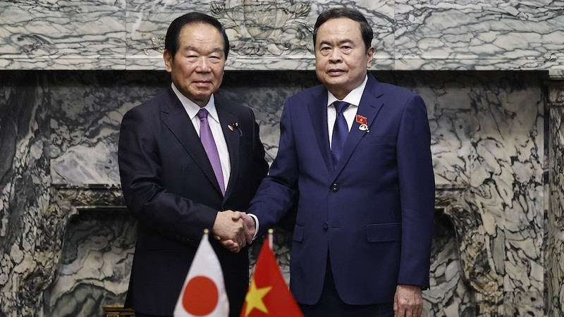 Председатель национального собрания Вьетнама провел переговоры с председателем Палаты представителей Японии