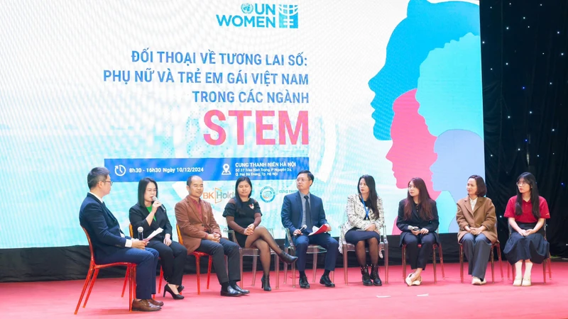 Около 1400 человек приняли участие в диалоге о цифровом будущем для женщин