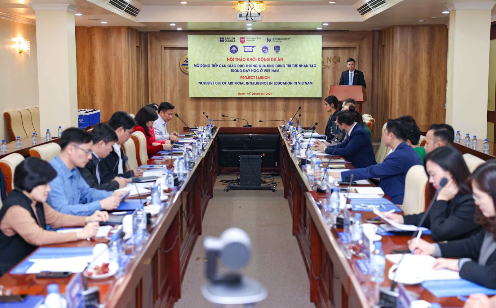 4  вьетнамских университета запускают проект по внедрению новейших технологий искусственного интеллекта в образование