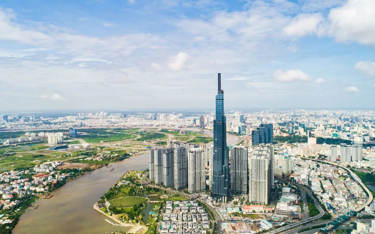 Город Хошимин стремится получить 260 миллиардов долларов от туризма в 2025 году