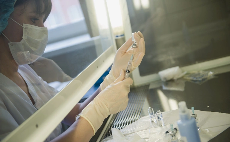 Россия объявила о вакцине, способной полностью уничтожать рак