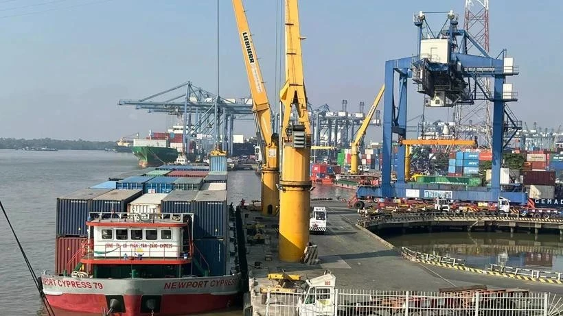 Импортно-экспортный оборот Вьетнама вырос на 15,3